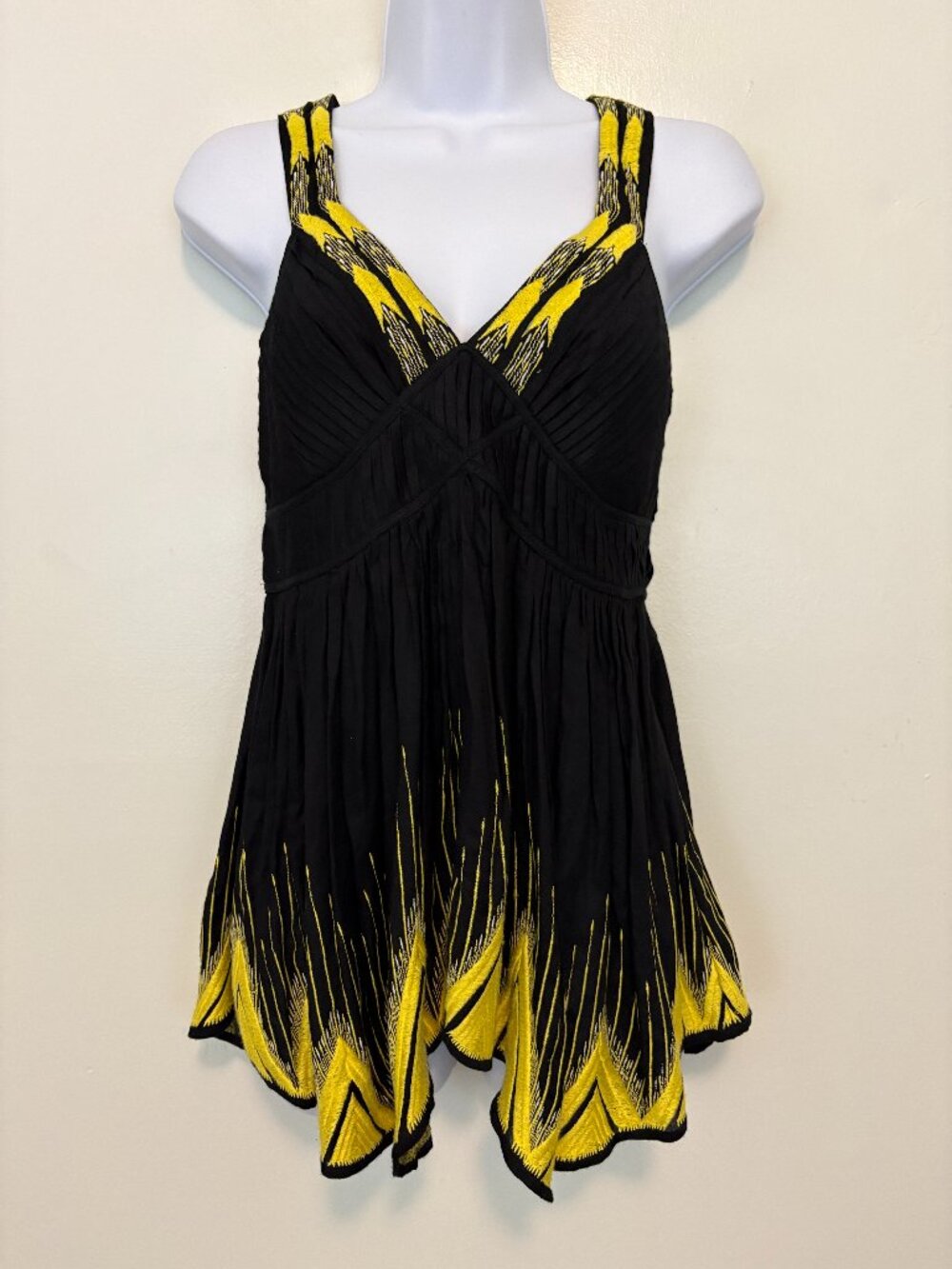 Floreat Anthropologie Black Yellow Embroidered Handkerchief Hem Tank Size 4